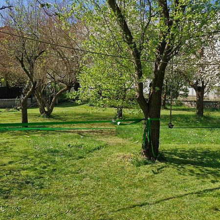 Old Summer House With Renovated Bathroom Praga Esterno foto