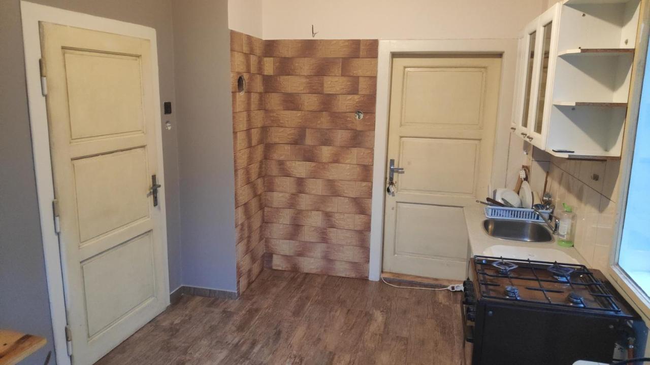 Old Summer House With Renovated Bathroom Praga Esterno foto