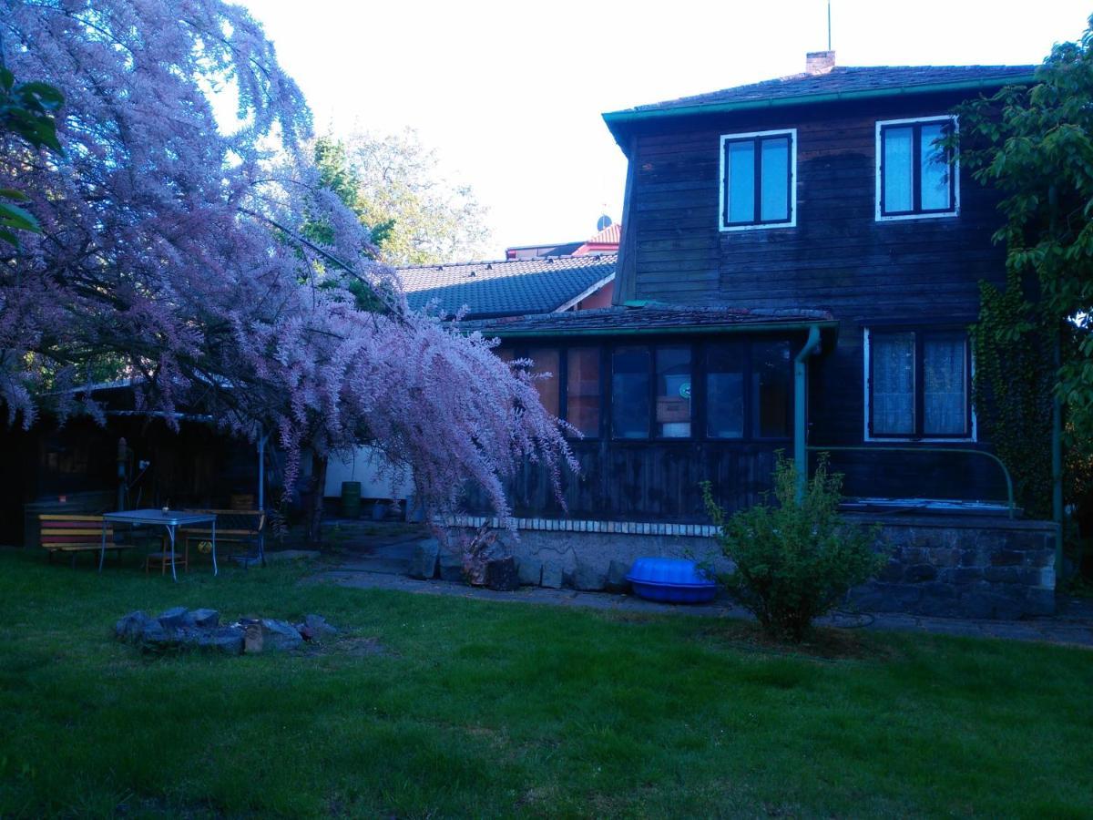 Old Summer House With Renovated Bathroom Praga Esterno foto